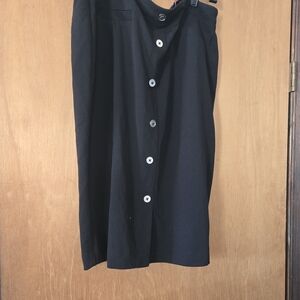 Avenue Black Button-Front Midi Skirt